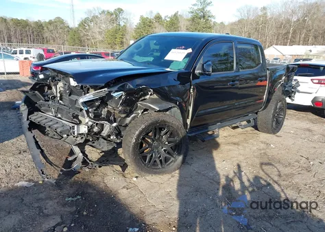 2022 Toyota Tacoma Sr V6 z USA, uszkodzony, nr VIN 3TYCZ5AN3NT084768